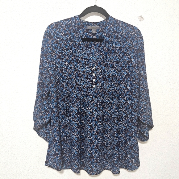 A Pea and the Pod dainty floral pleated top size sp - Picture 1 of 15